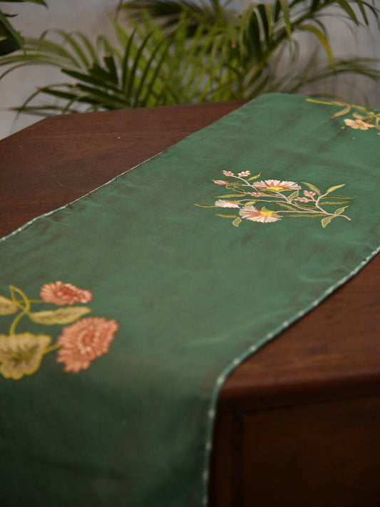 Embroidered Silk Runner : Versailles Green