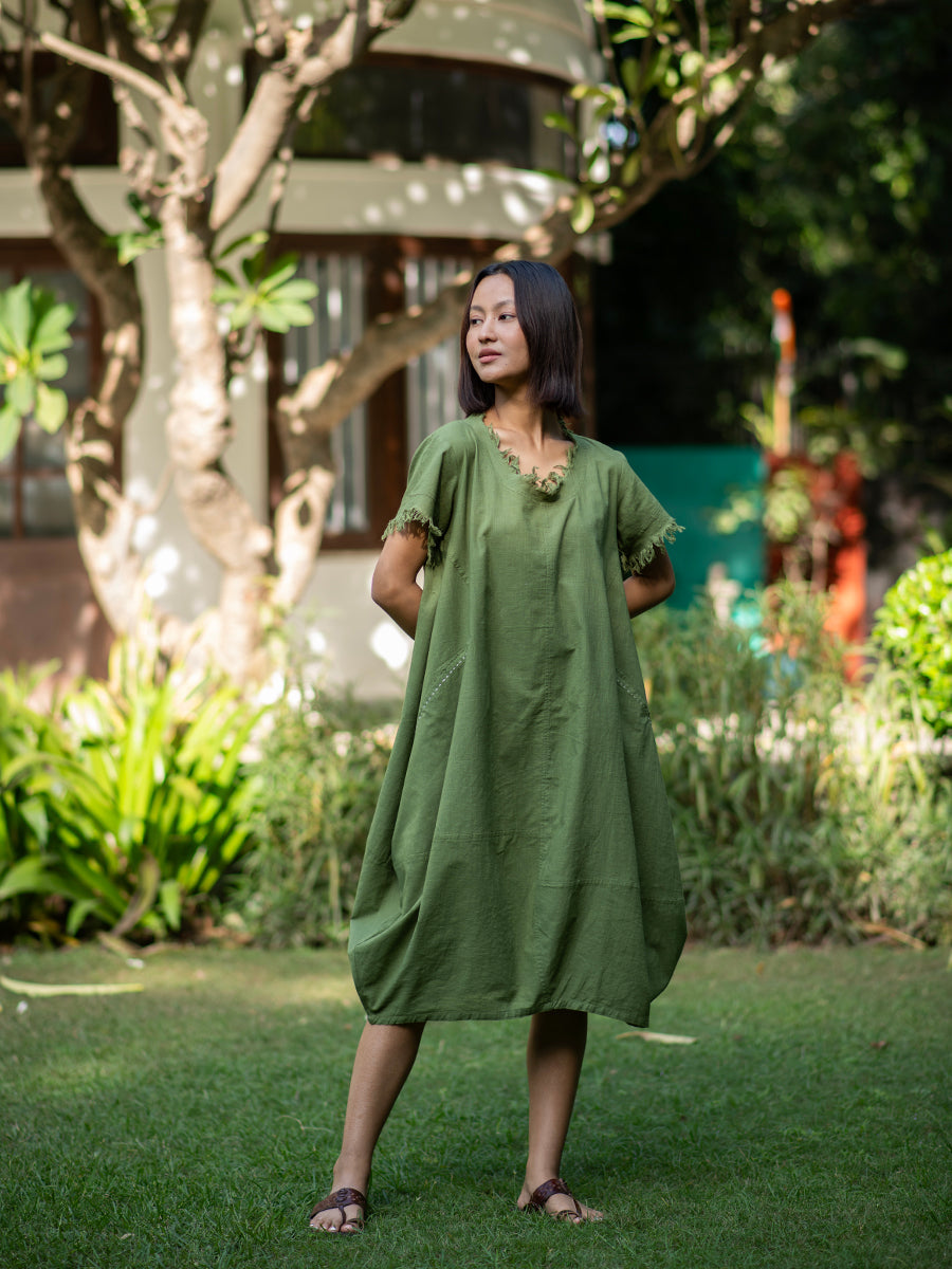 Balloon Dress : Nisha Olive