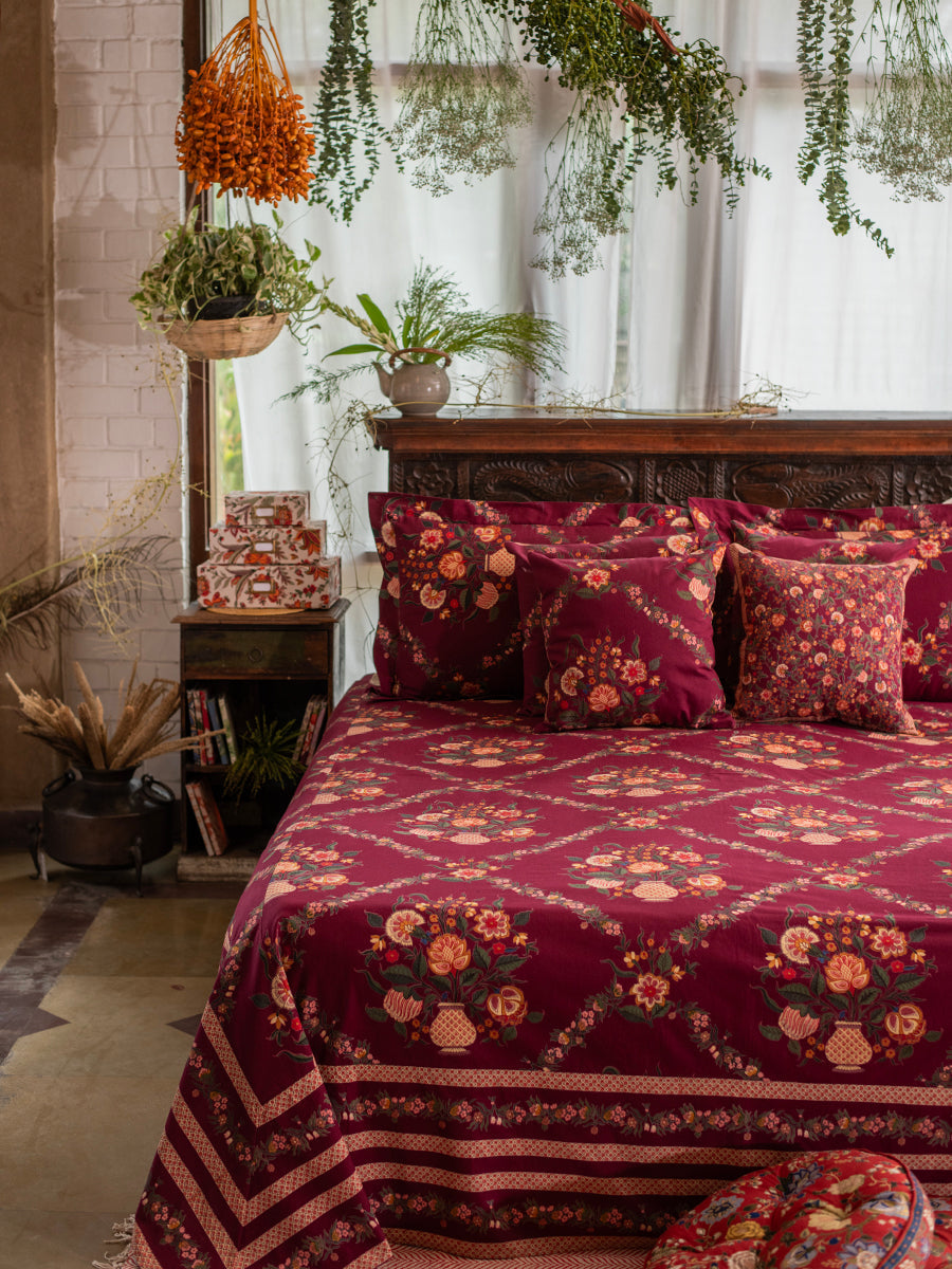 Bed Cover : Gamla Dark Cherry