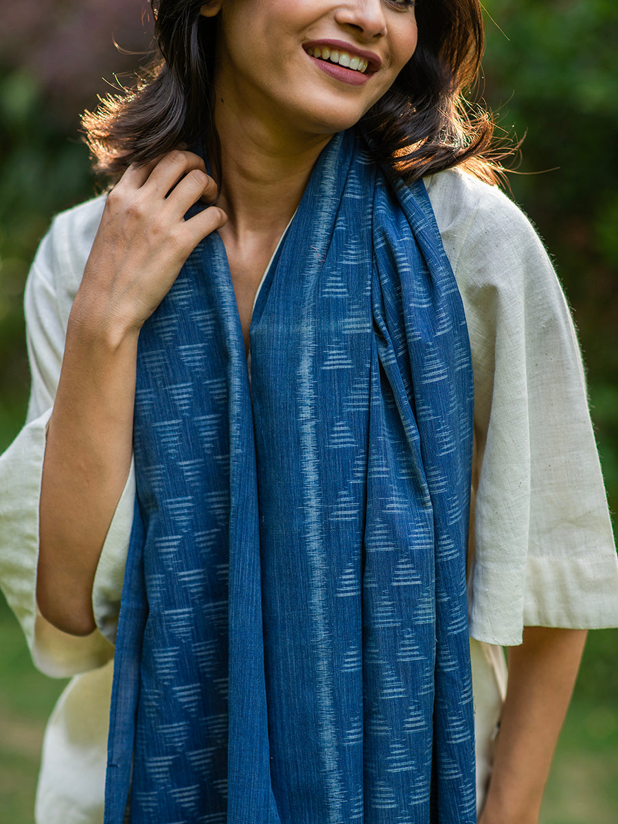 Ikat Stole : Pyramid Indigo