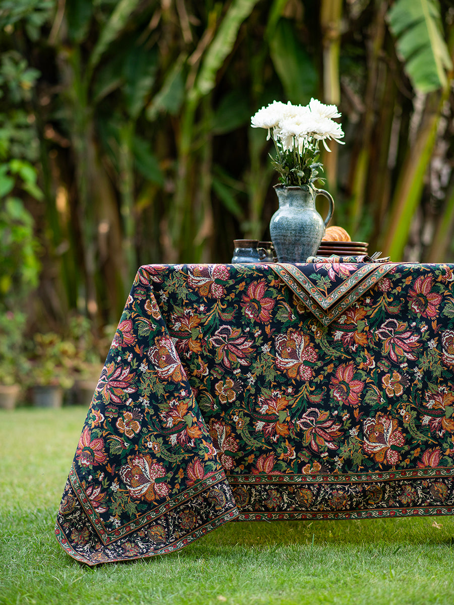 Table Cloth : Tibet Black